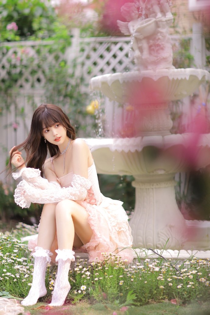 Flower摄影@陈半厨 出境@钟曼菲_ZMF