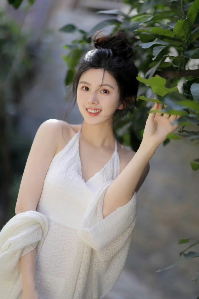 明媚春光✨ @钟恩淇