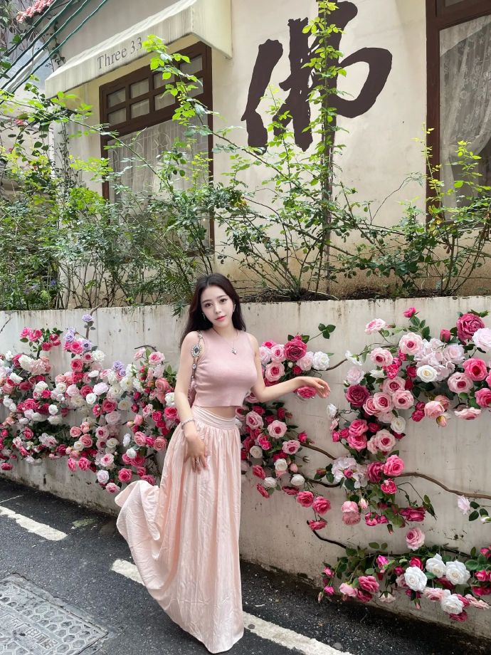 牡丹花下，鬼也风流。广州模特初次下氵